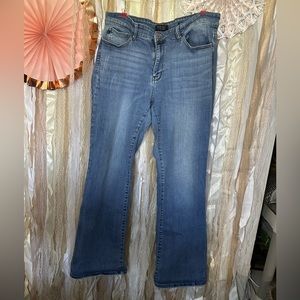 #19 Judy Blue 16w Bootcut- MY Favorites !  SUPER CUTE